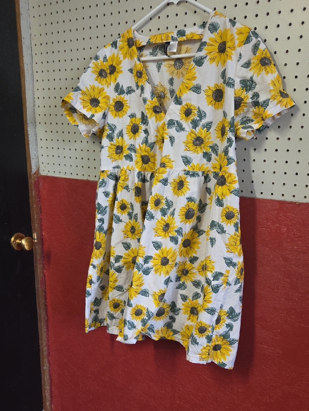H&M White Dress with Yellow Sunflower Print